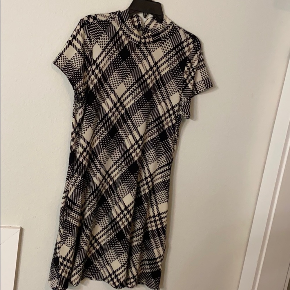 A line dress with pockets